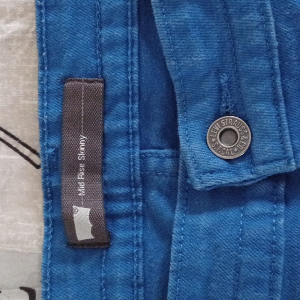 Blue Levi Mid rise skinny jeans - Picture 3 of 9